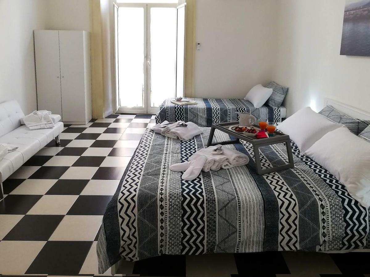 Mb Napoles Intera Casa
